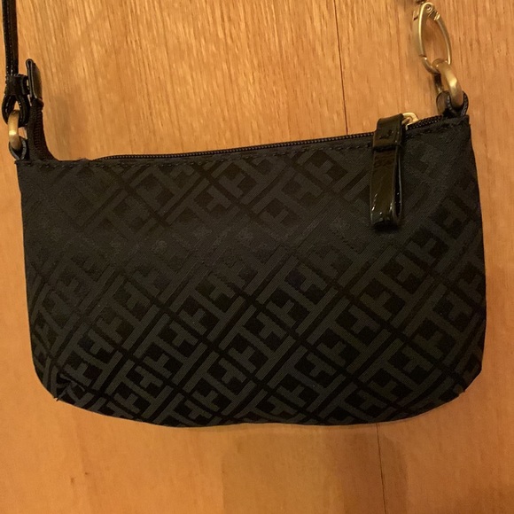 Tommy Hilfiger Logo canvas mini bag horse bit cross body top zip crossbody EUC - Picture 6 of 10